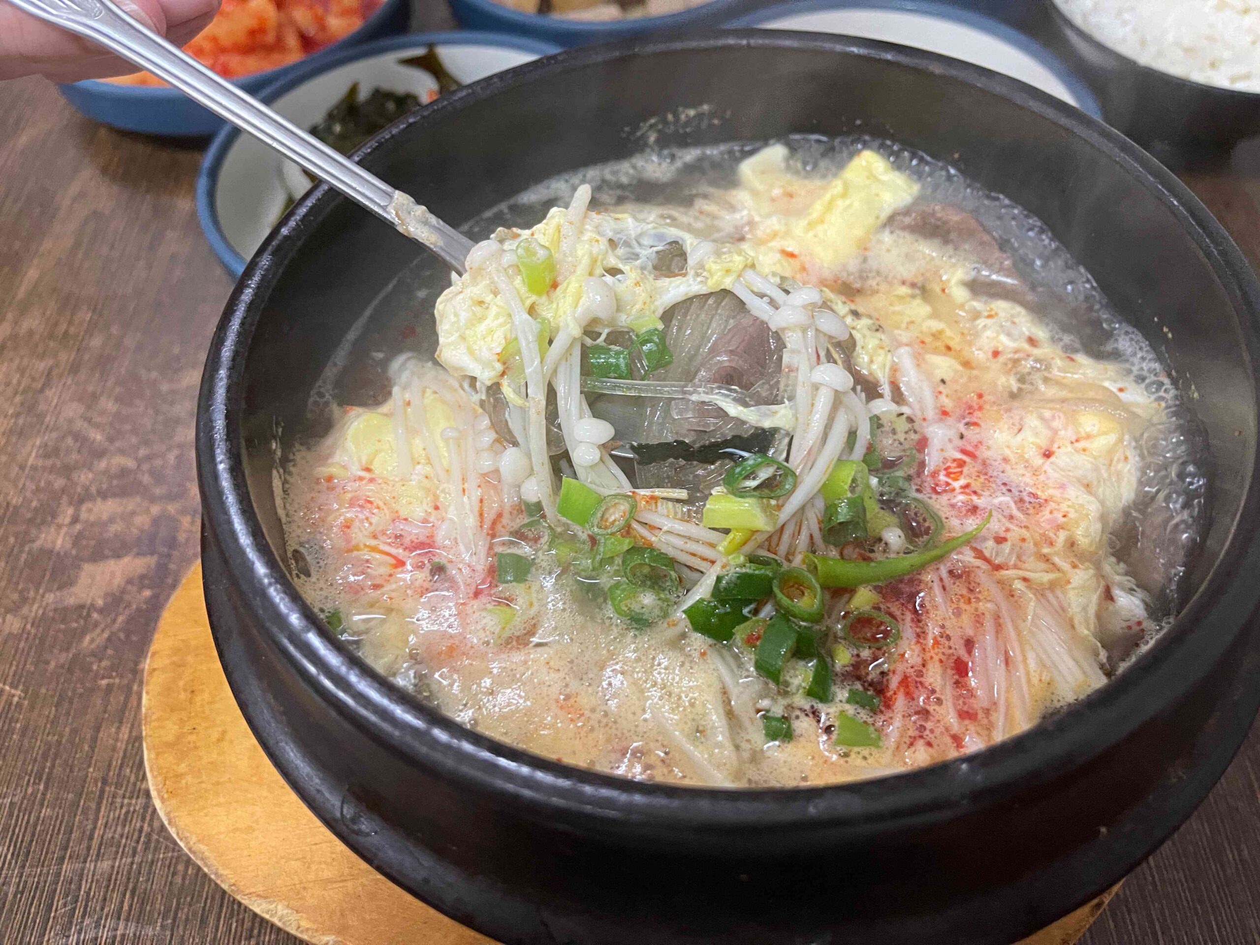 【內湖美食】首爾韓食館，內湖超猛CP好吃韓式料理推薦！(菜單) @厚片嘴角帶便當