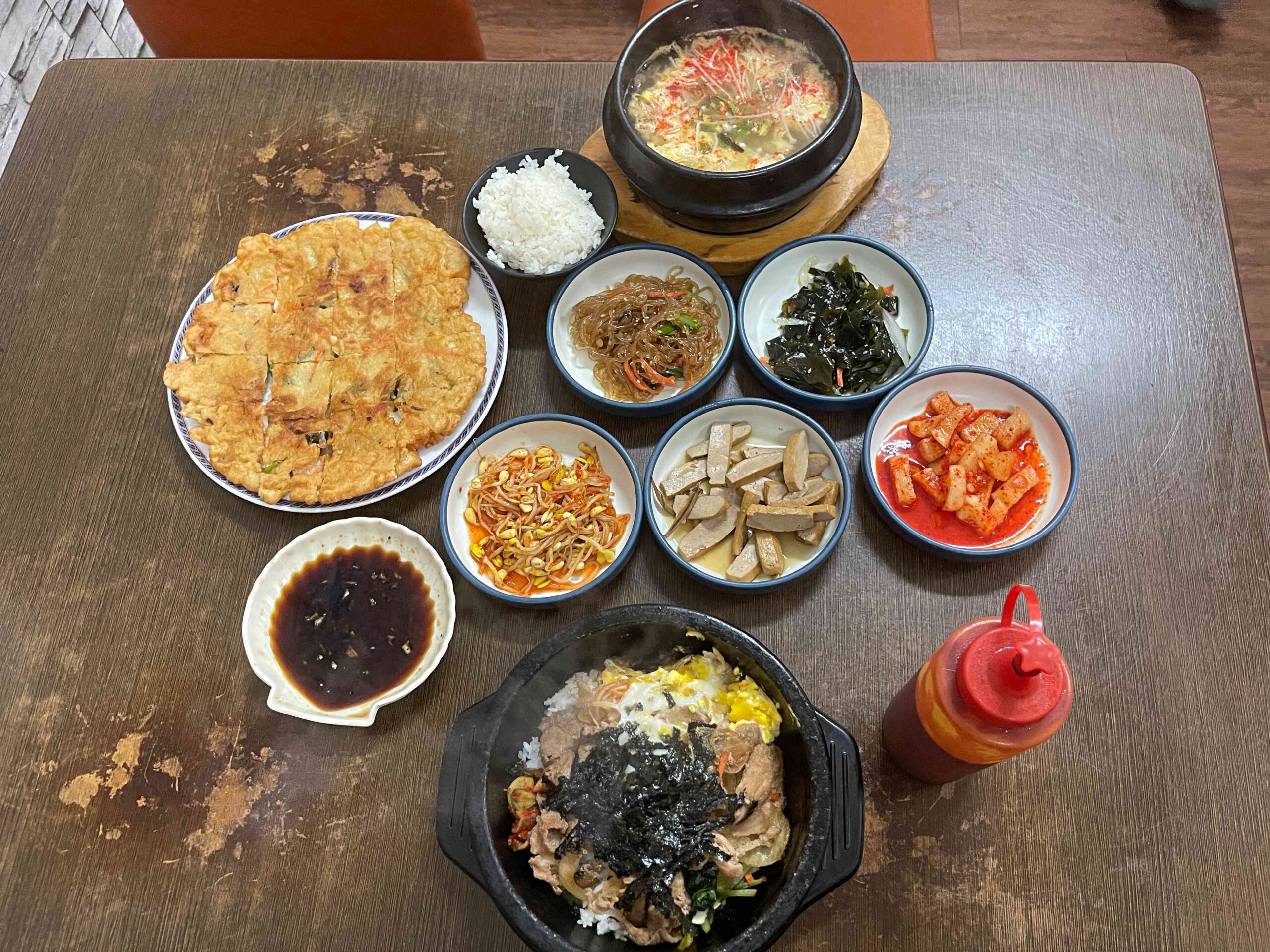 【內湖美食】首爾韓食館，內湖超猛CP好吃韓式料理推薦！(菜單) @厚片嘴角帶便當